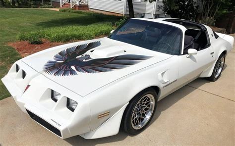 white trans  front barn finds