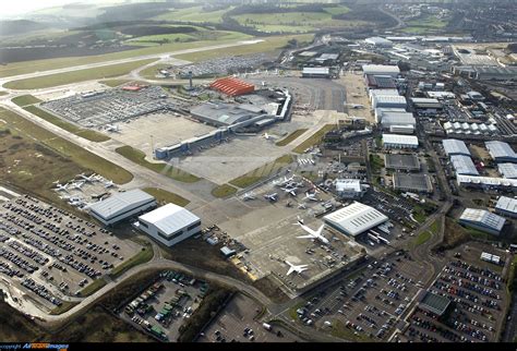 london luton airport large preview airteamimagescom