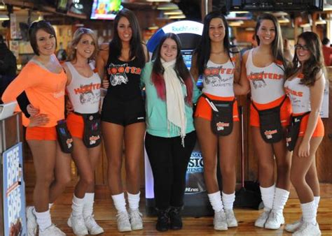 pics of real hooters waitresses adult videos