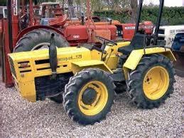 medium    hp tractor    economical  run  maintain quora