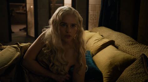 emilia clarke topless 2 photos video thefappening