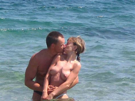 kissing topless wife swingers blog swinger blog