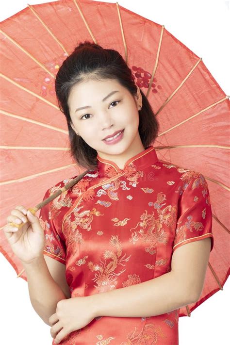 piękna chińska kobieta w chipao wyizolowana na białym tle obraz stock