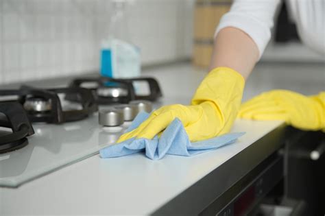 aprueban guia  la limpieza  desinfeccion de manos  superficies en los hogares