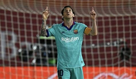 lionel messi scores assists  barcelona  win  mallorca mundo albiceleste
