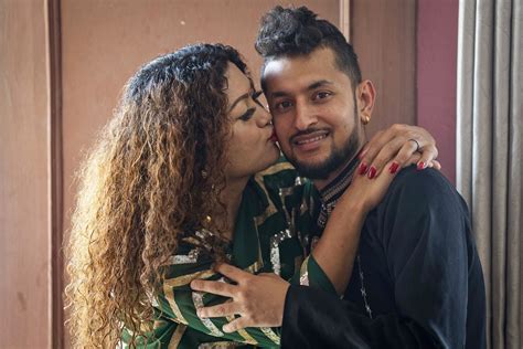 Lgbtq Couple In Nepal Becomes The 1st To Receive Official Same Sex