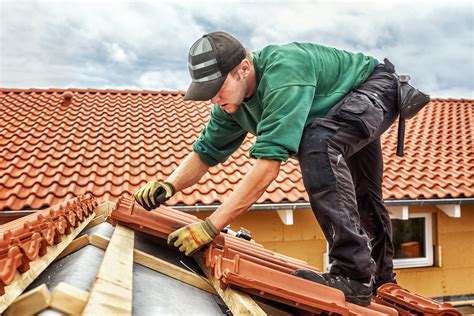 reasons  hire  licensed roofing contractor  texas haltom city roofing company