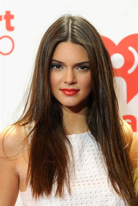 Kendall Jenner Long Straight Cut Kendall Jenner Looks Stylebistro