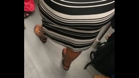 Culona Venezolana Con Vestido De Cebra En Tren Xnxx Com