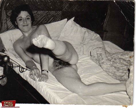 vintage nude housewife