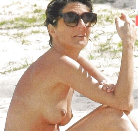 Florence Foresti French Actress Topless On Mauritius Beach 7 Pics