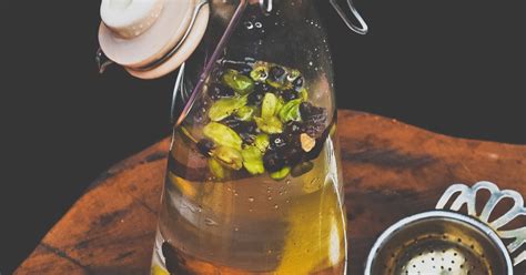gin recipe how to make your own aromatic artisan gin metro news