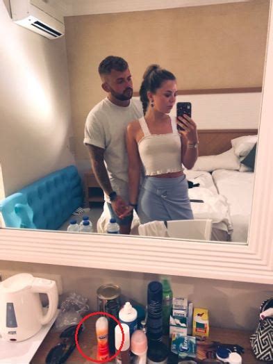 Couple Embarrassed After Sending Failed Mirror Selfie To
