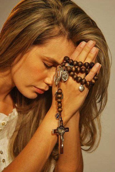 tratar entre amigos octubre mes del rosario la iglesia ha dedicado