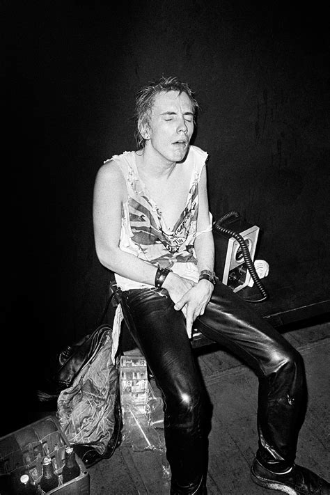 Hot Stage Lights A Year Of The ‘bollocks’ With The Sex Pistols The