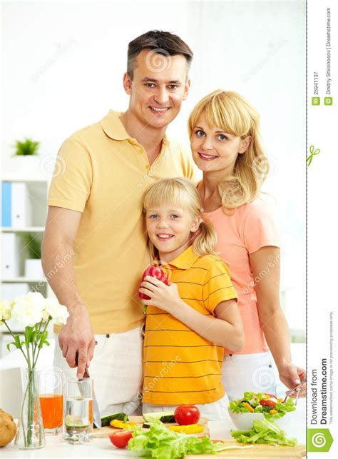 family   kitchen stock image image  cuisine person