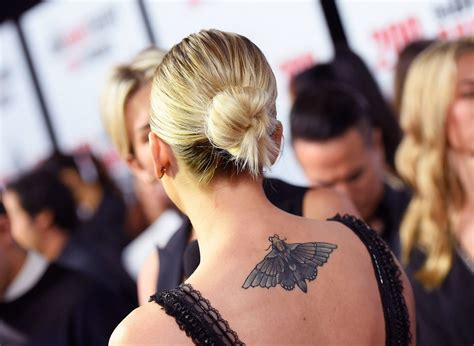 see how kaley cuoco covered up the wedding tattoo she now