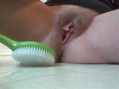 wow brush head insertion in her nice pussy free porn ec de