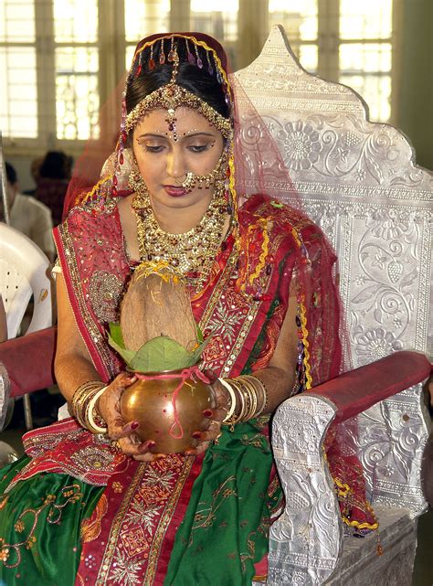 filehindu bride ahmedabad gujaratjpg wikimedia commons