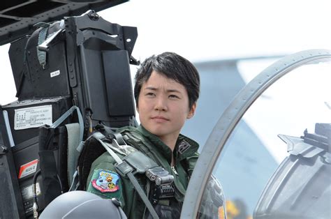japans  female fighter pilot alert