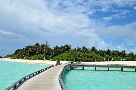 insel aus der sicht des  velassaru maldives vadhoo island holidaycheck kaafu atoll