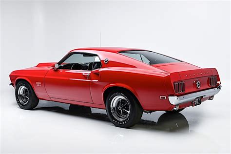 stunning  ford mustang boss       auction autoevolution