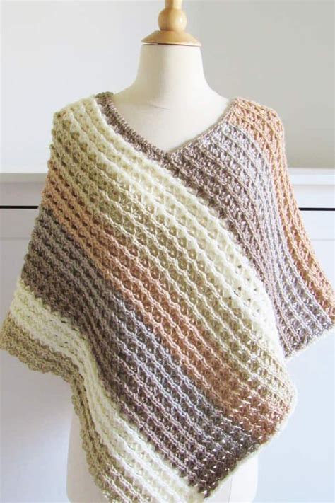 this free crochet poncho pattern for women comes in sizes small to plus