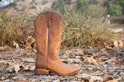 pin  elaine taylor  clothes cowboy boots women boots cowboy boots