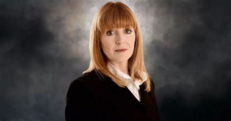Yvette Fielding Saw Ghost Of Own Dad While Hubby Was Tied Up In