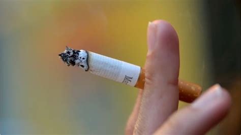 Bill Advances To Raise Ny Smoking Age To 21