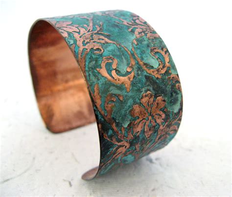 el arte de la orfebreria  joyeria las patinas en la joyeria