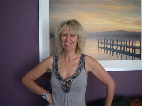 stephanie 654 51 from bristol is a local granny looking