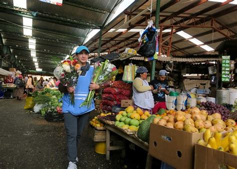 mercado grande feria libre cuenca ecuador motoperu flickr