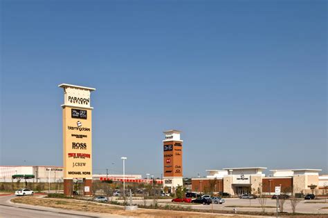 grand prairie premium outlets  shopping center  grand
