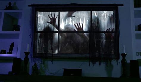 spooky halloween windows decoration ideas