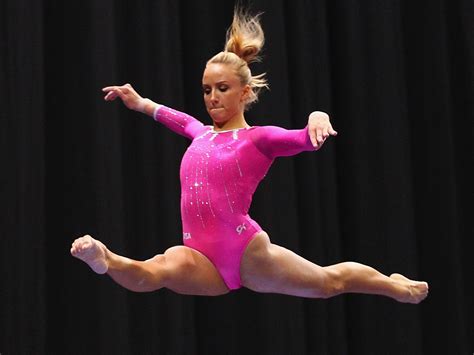 gymnast nastia liukin works her core hips and glutes with this