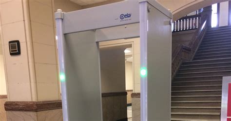 technologically advanced metal detector boosts courthouse security