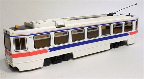 ho septa kawasaki lrv trolley  powered model  ihp