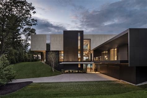 luxury modern lakehouse  canada