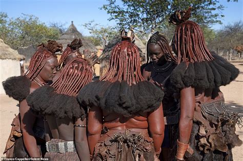 Namibia S Isolated Himba Tribe Use Bright Clay To Create Incredible