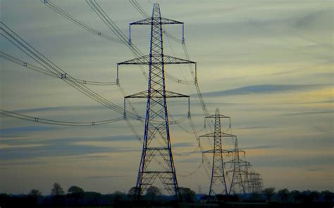 staffordshire photo pylons  giants