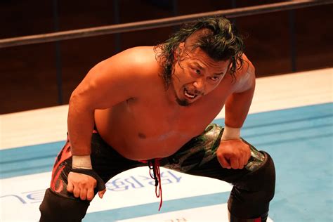 njpw  shingo takagi   retain  wrestle kingdom