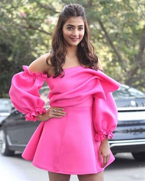 pooja hegde in 2020 stylish girl images indian
