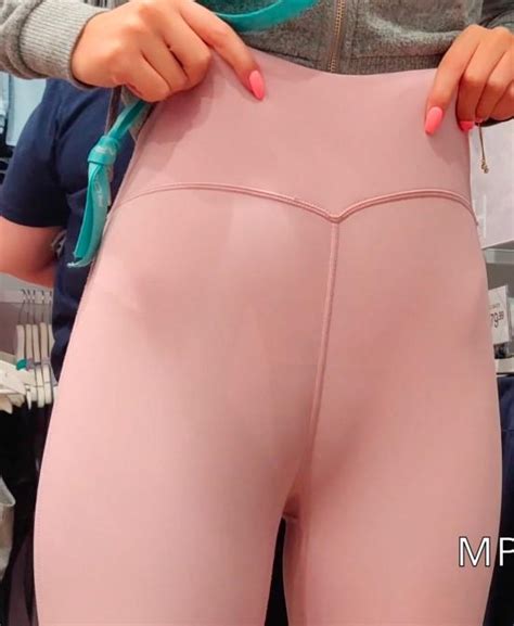 sexy camel toe teen with yoga pants sexy candid girls with juicy asses