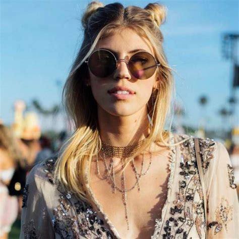 space buns hair trend celebrity inspiration and tips glamour uk