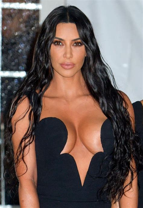 kim kardashian and kourtney kardashian cleavage the fappening 2014
