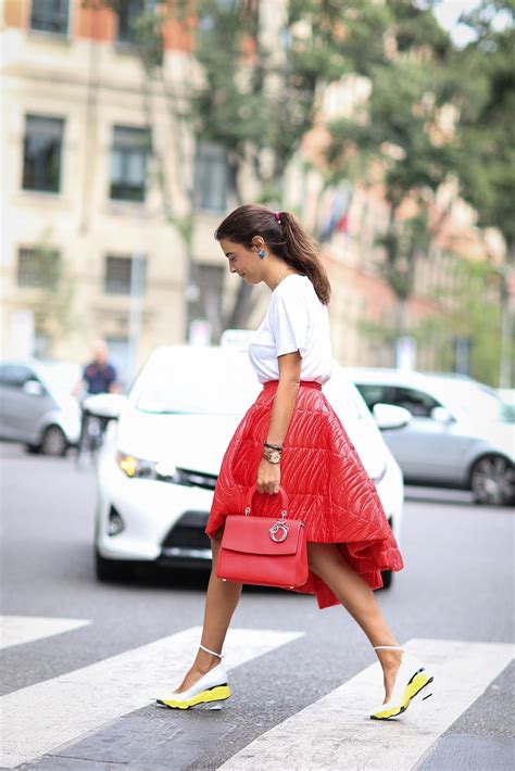 italian girl street style  fashiongumcom