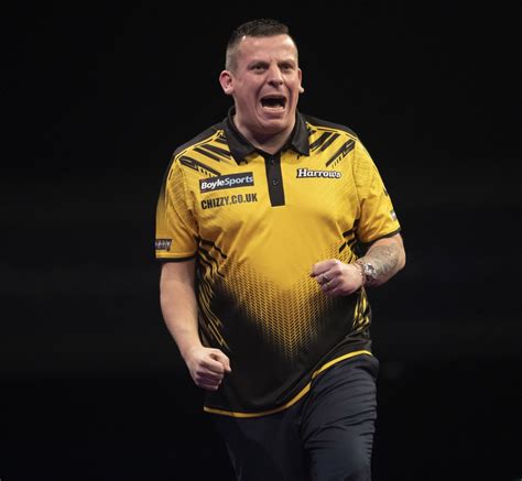 dave chisnall professional darts player pdc