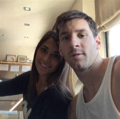 Antonella Roccuzzo Mujer De Messi Sale Del Hospital Tras 2 Días Ingresada