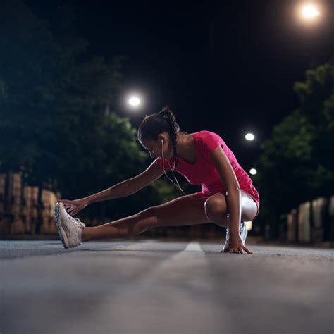 the benefits of early morning exercise and late night